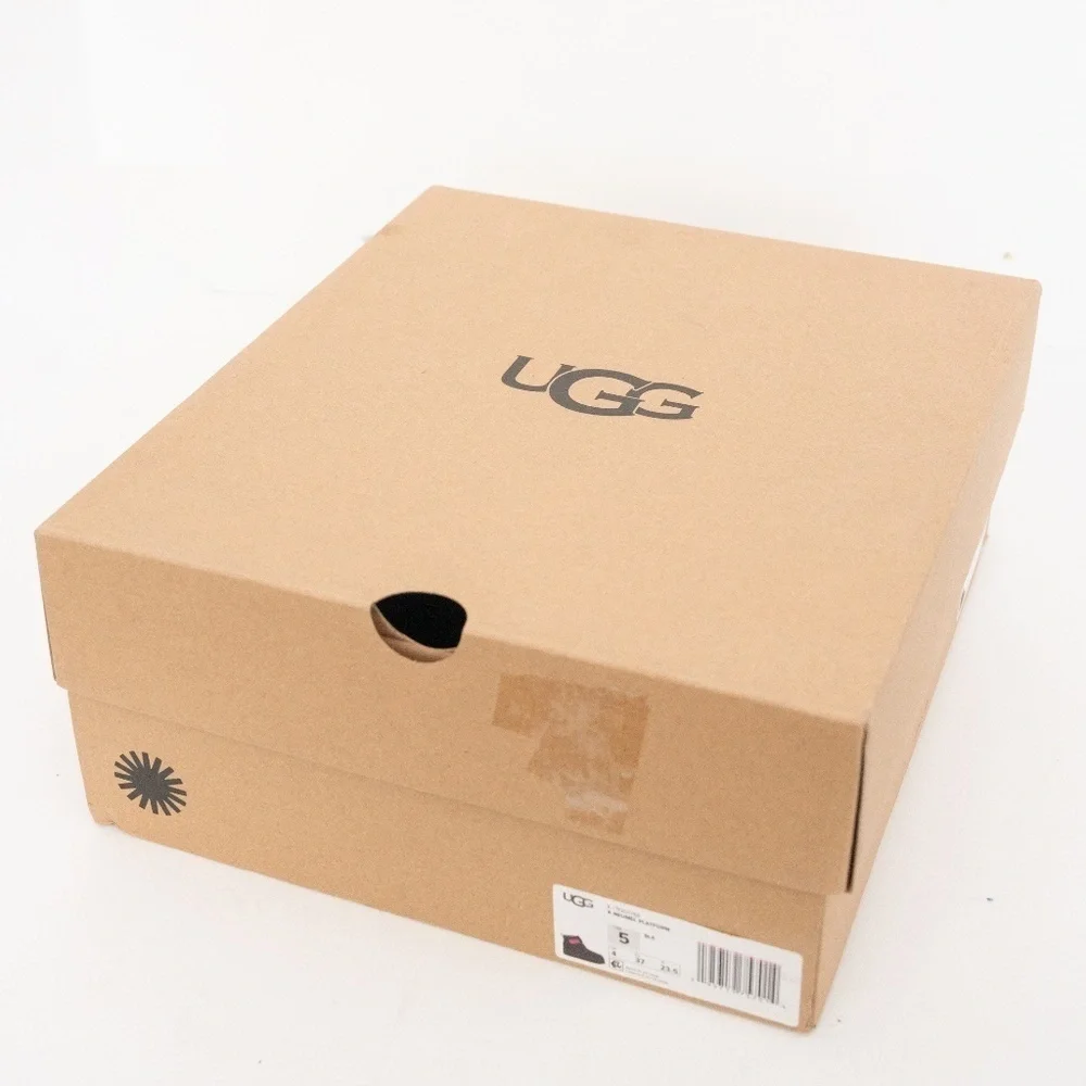 UGG Girl. Neumel Platform Boots. - Picture 15 of 15